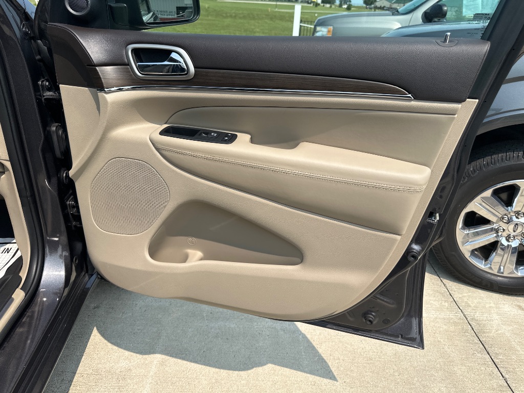 2017 Jeep Grand Cherokee Overland - Photo 33